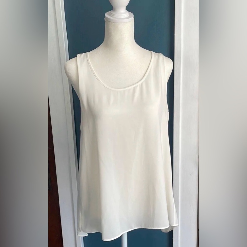 Express Cream Sleeveless Scoop Neck Tank Top